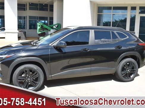 Used 2024 Chevrolet Trax ACTIV w/ Driver Confidence Package FWD image 5