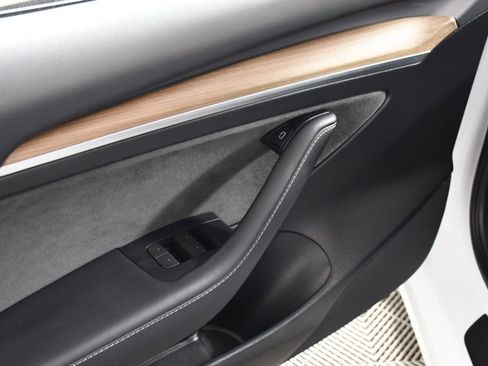 Used 2023 Tesla Model 3 Standard Range image 15