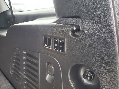 Used 2020 GMC Yukon XL Denali image 7