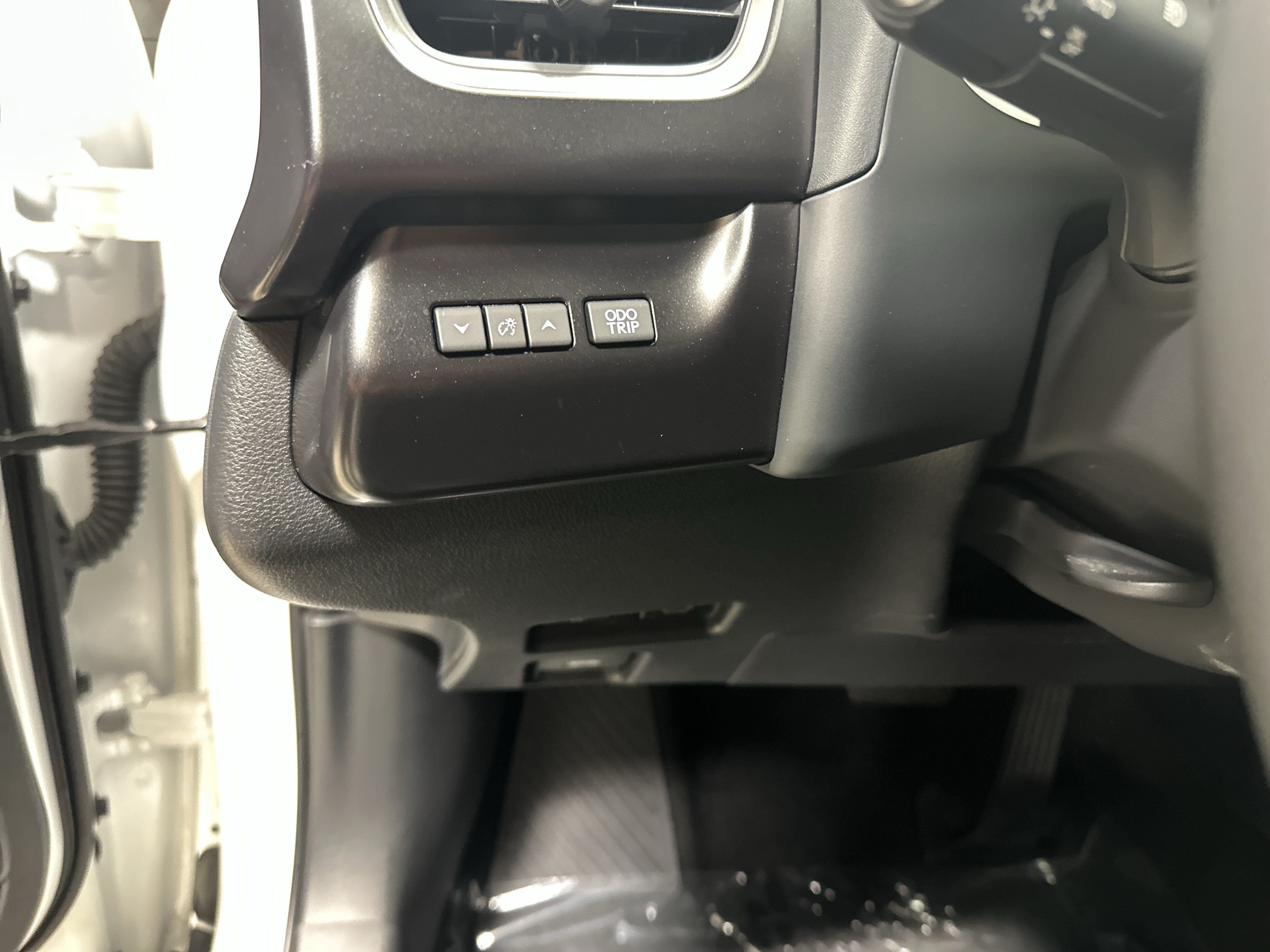 Certified 2025 Lexus UX 300h AWD w/ Accessory Package (Z2) image 37