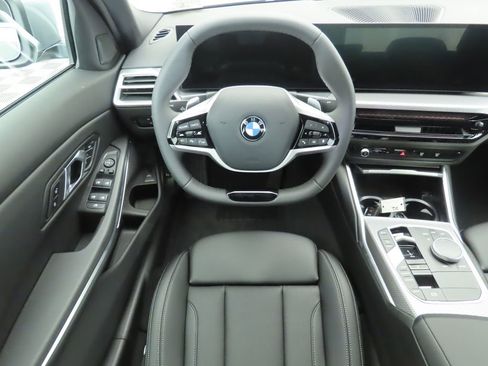 New 2026 BMW 330i Sedan w/ Convenience Package image 10
