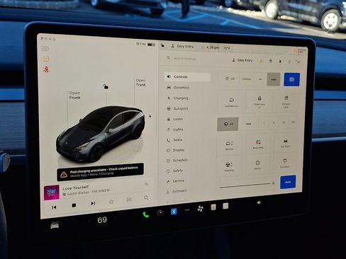 Used 2022 Tesla Model Y Performance image 7