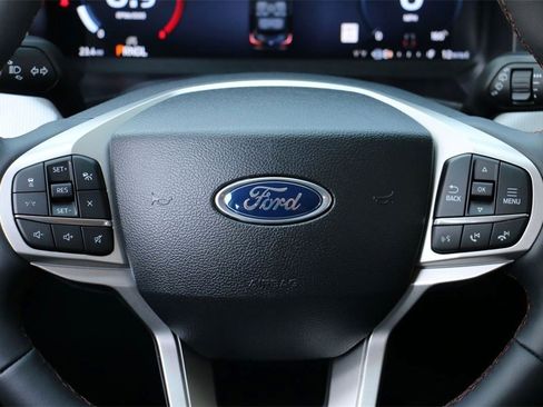 New 2025 Ford Explorer Active image 22