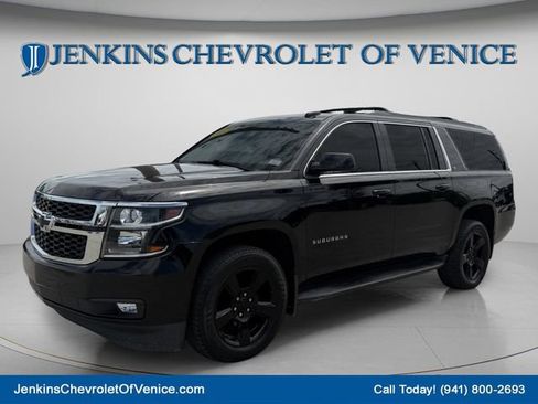 Used 2020 Chevrolet Suburban LT w/ Luxury Package AWD/4WD image 11