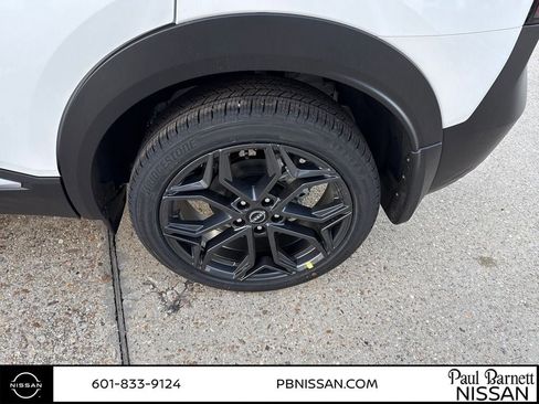 New 2026 Nissan Kicks SR image 26