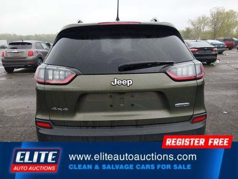 Used 2019 Jeep Cherokee Latitude Plus w/ Comfort/Convenience Group AWD/4WD image 32