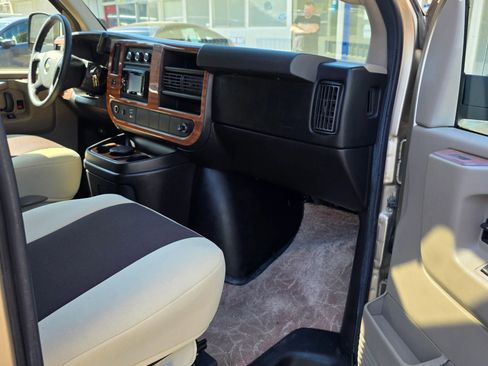 Used 2012 Chevrolet Express 2500 w/ Power Package image 11