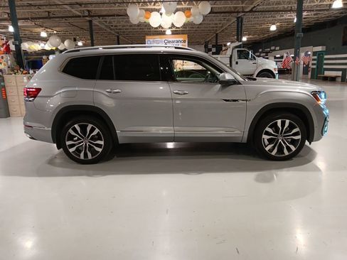 Used 2021 Volkswagen Atlas SEL Premium AWD/4WD image 5
