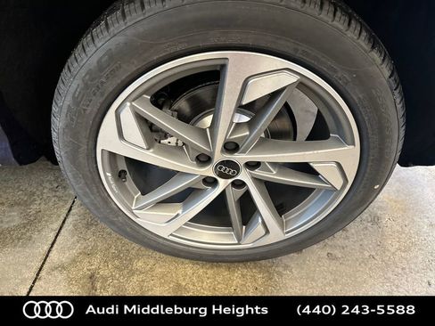 New 2025 Audi Q3 2.0T Premium image 30