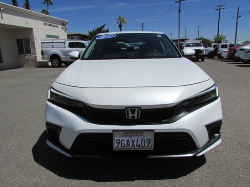 Used 2023 Honda Civic EX-L image 3