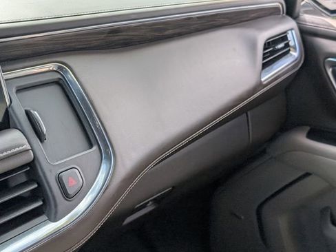 Used 2023 Chevrolet Suburban LT image 28