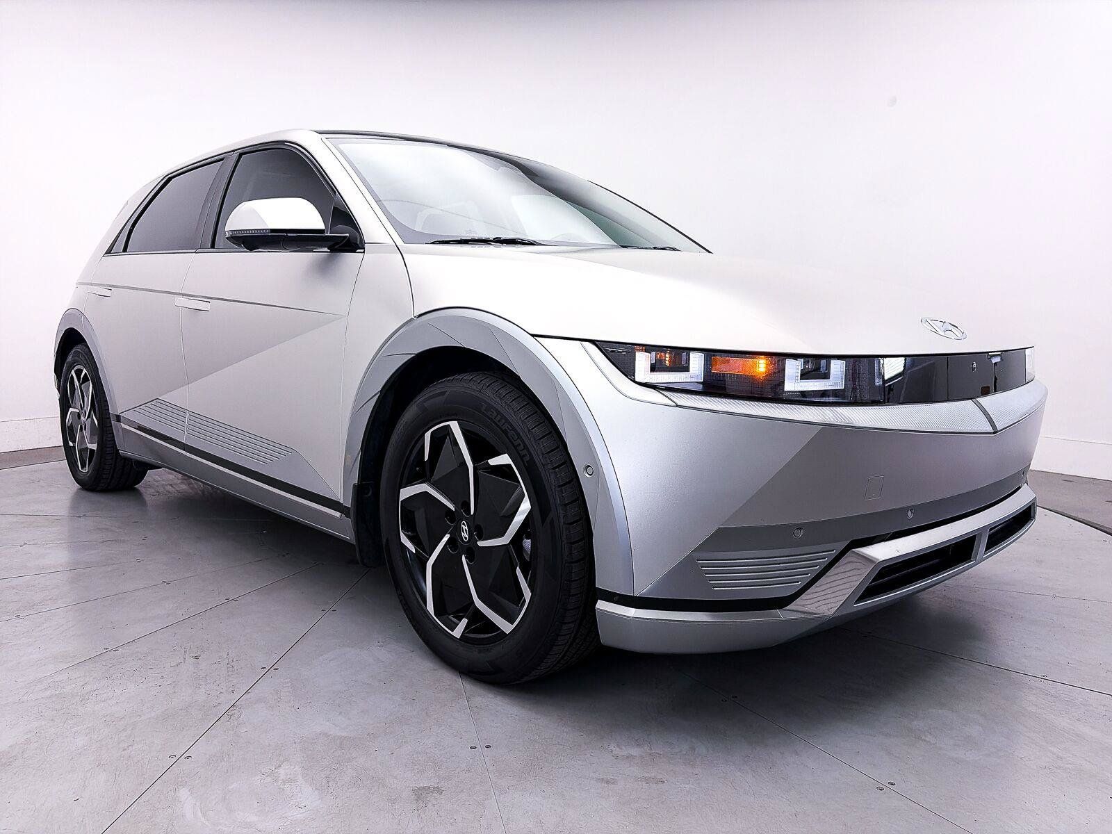 Used 2023 Hyundai Ioniq 5 Limited RWD image 3