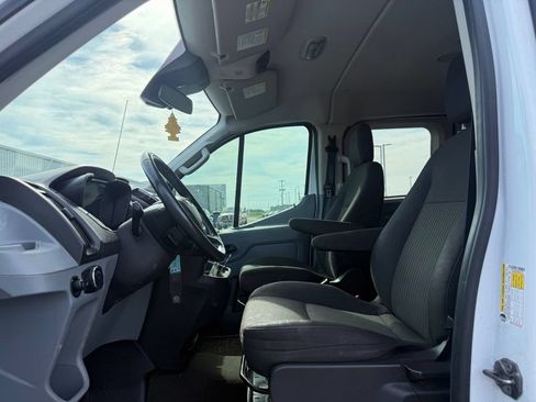 Used 2016 Ford Transit 350 XLT RWD image 5