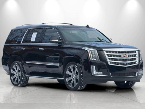 Used 2017 Cadillac Escalade Luxury image 9