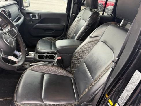 Used 2023 Jeep Gladiator Overland AWD/4WD image 11