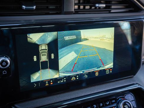 Used 2024 GMC Sierra 1500 AT4 w/ Technology Package image 25