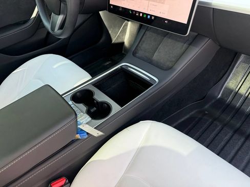 Used 2023 Tesla Model 3 Standard Range RWD image 34
