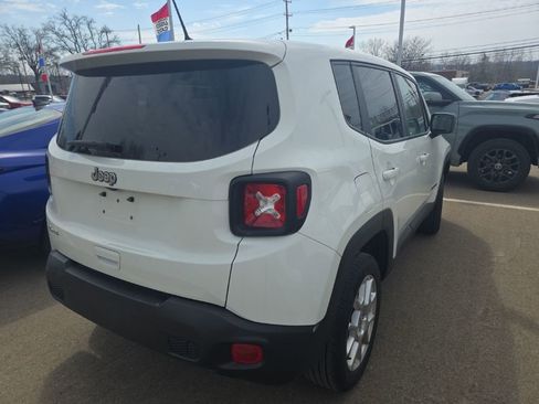 Used 2023 Jeep Renegade Latitude image 7
