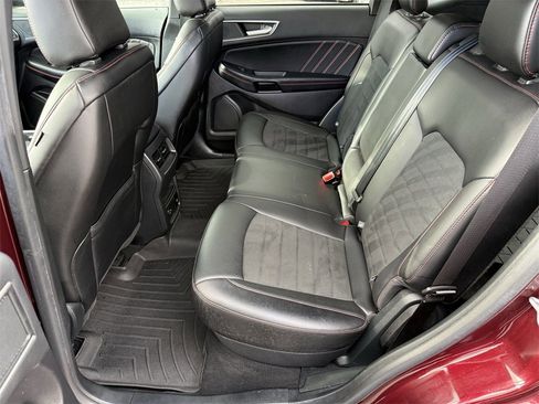 Used 2021 Ford Edge ST-Line image 12