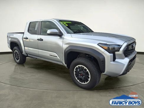 Used 2025 Toyota Tacoma TRD Off-Road image 5