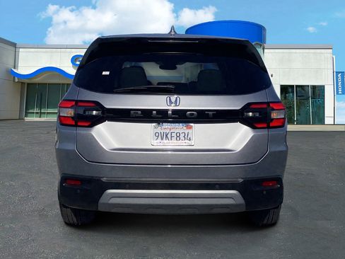 Certified 2025 Honda Pilot EX-L image 5