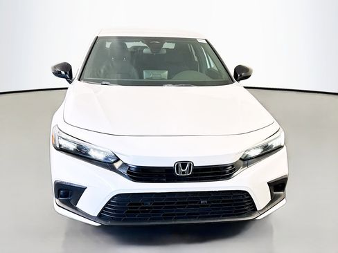 Used 2023 Honda Civic Sport image 2