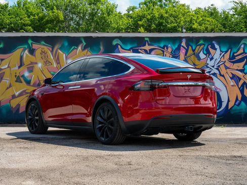 Used 2020 Tesla Model X Long Range AWD/4WD image 16