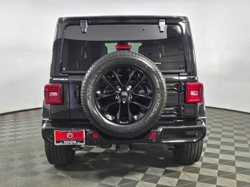Used 2021 Jeep Wrangler Unlimited Sahara AWD/4WD image 7
