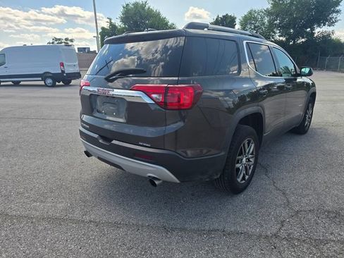 Used 2017 GMC Acadia SLT FWD image 3