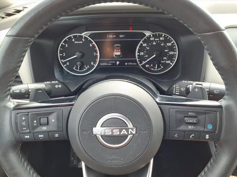 Used 2023 Nissan Rogue SV w/ SV Premium B Package image 14