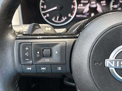 Used 2023 Nissan Rogue SV w/ SV Premium Package AWD/4WD image 15