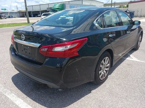Used 2018 Nissan Altima 2.5 S w/ S Convenience Package FWD image 3