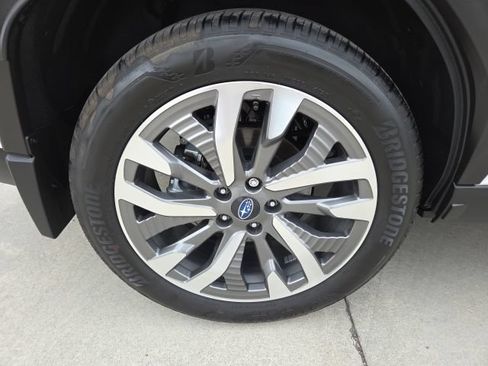 Used 2025 Subaru Forester Touring AWD/4WD image 13