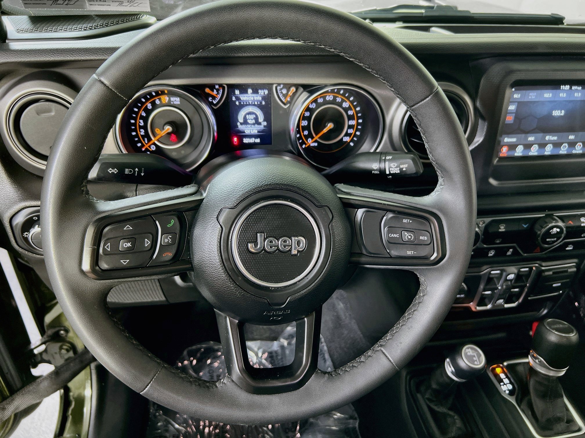 Used 2023 Jeep Gladiator Sport AWD/4WD image 11
