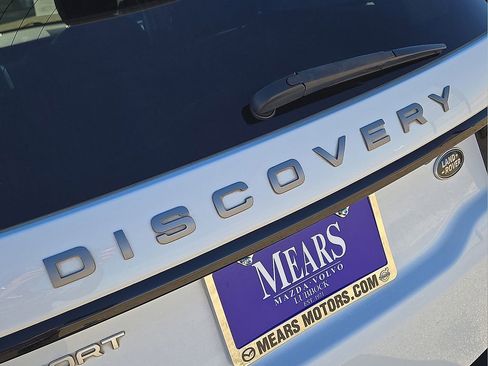 Used 2017 Land Rover Discovery Sport SE image 12