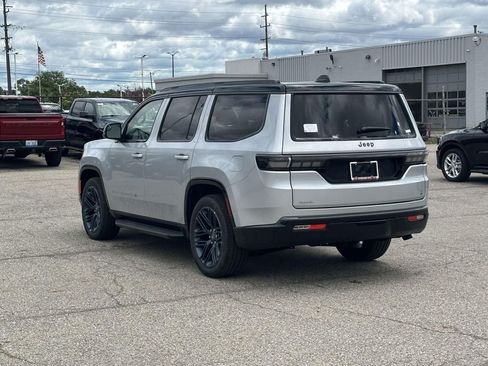 New 2026 Jeep Grand Wagoneer 4WD image 5