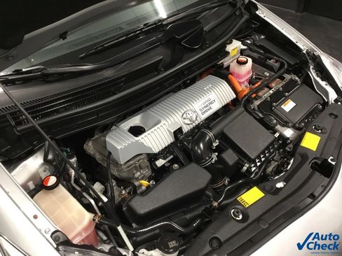 Used 2015 Toyota Prius Three image 44