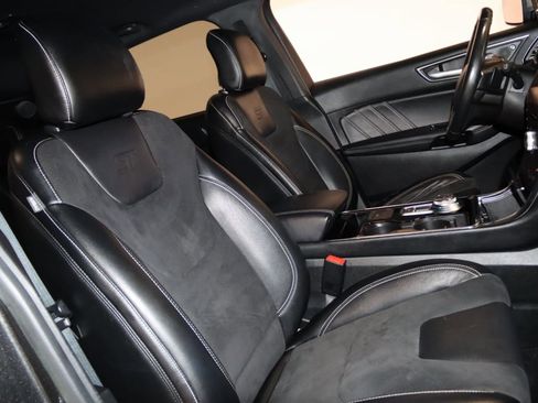 Used 2019 Ford Edge ST w/ Cold Weather Package image 58