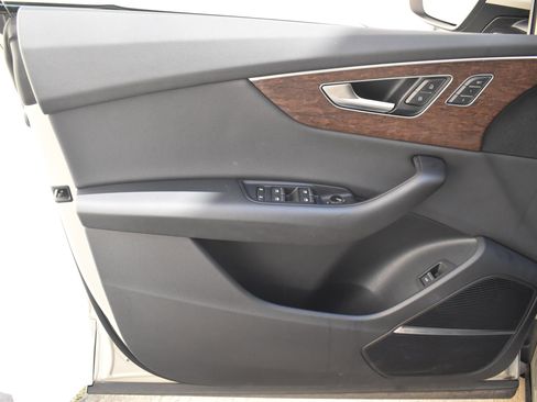 Used 2021 Audi Q8 Premium Plus w/ Premium Plus Package image 23