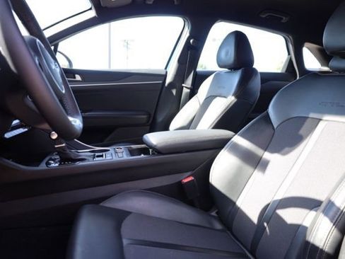 Used 2023 Kia K5 GT-Line image 16