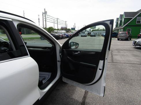 Used 2022 Ford Escape Titanium AWD/4WD image 23