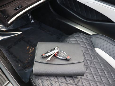 Used 2015 Mercedes-Benz SL 63 AMG image 36