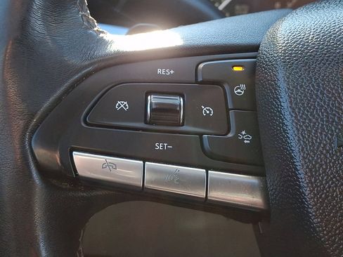 Certified 2023 Cadillac XT4 Luxury w/ Cold Weather Package image 28