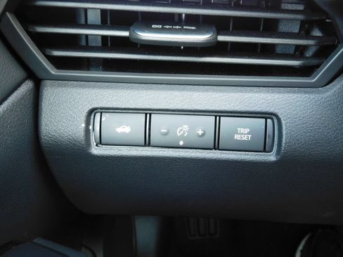 Used 2026 Nissan Altima 2.5 SR FWD image 23