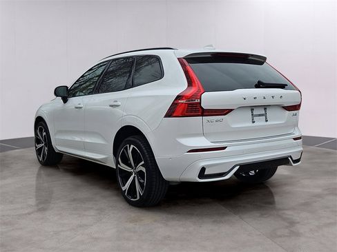 Used 2023 Volvo XC60 B6 Ultimate w/ Protection Package Premier image 6