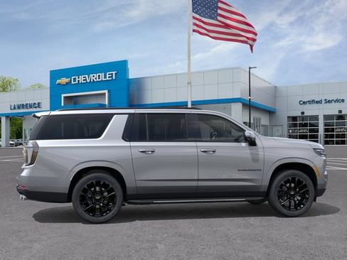 New 2026 Chevrolet Suburban RST AWD/4WD image 5