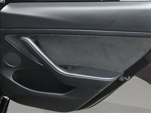 Used 2022 Tesla Model 3 Long Range image 16