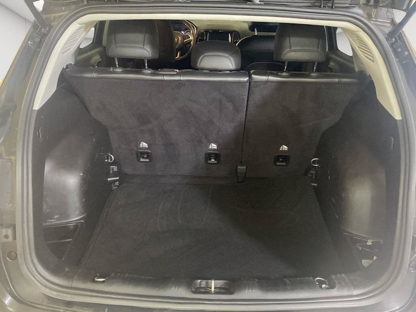Used 2019 Jeep Compass Limited AWD/4WD image 8