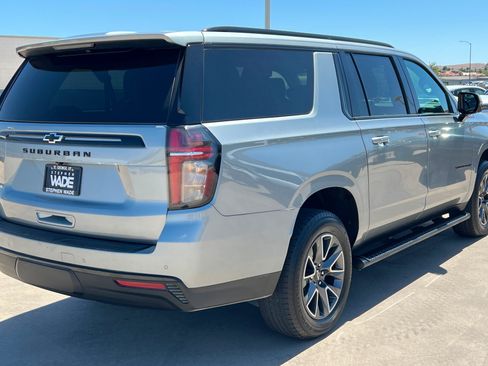 Used 2024 Chevrolet Suburban Z71 w/ Luxury Package AWD/4WD image 6