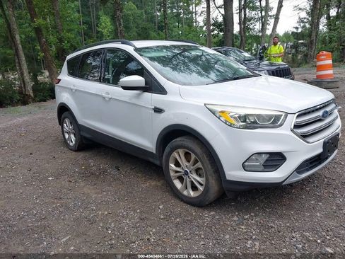 Used 2018 Ford Escape SEL AWD/4WD image 2